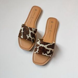 NWOT Chinese Laundry Sandals